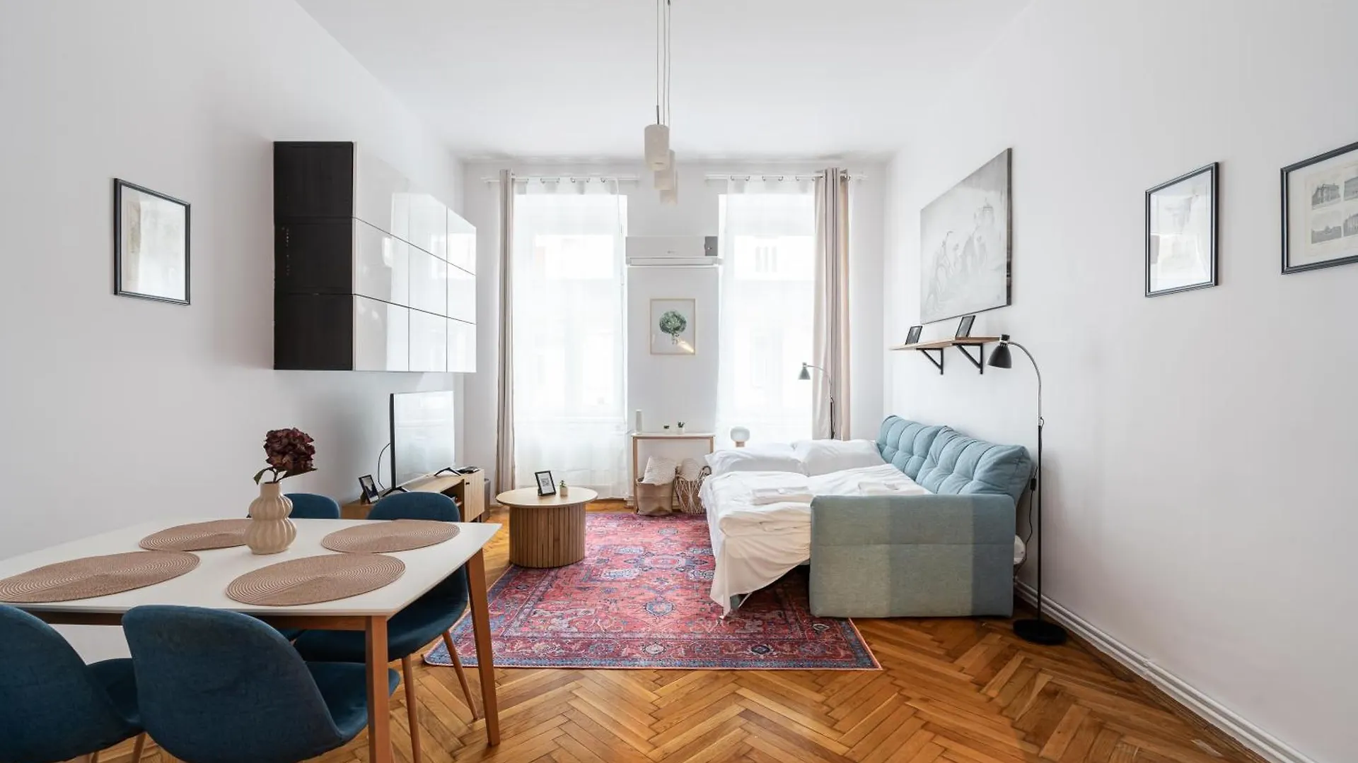 R7 Home Apartment location